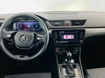 Superb Lim 2.0 TDI DSG STYLE NAVI ACC MATRIX AHK