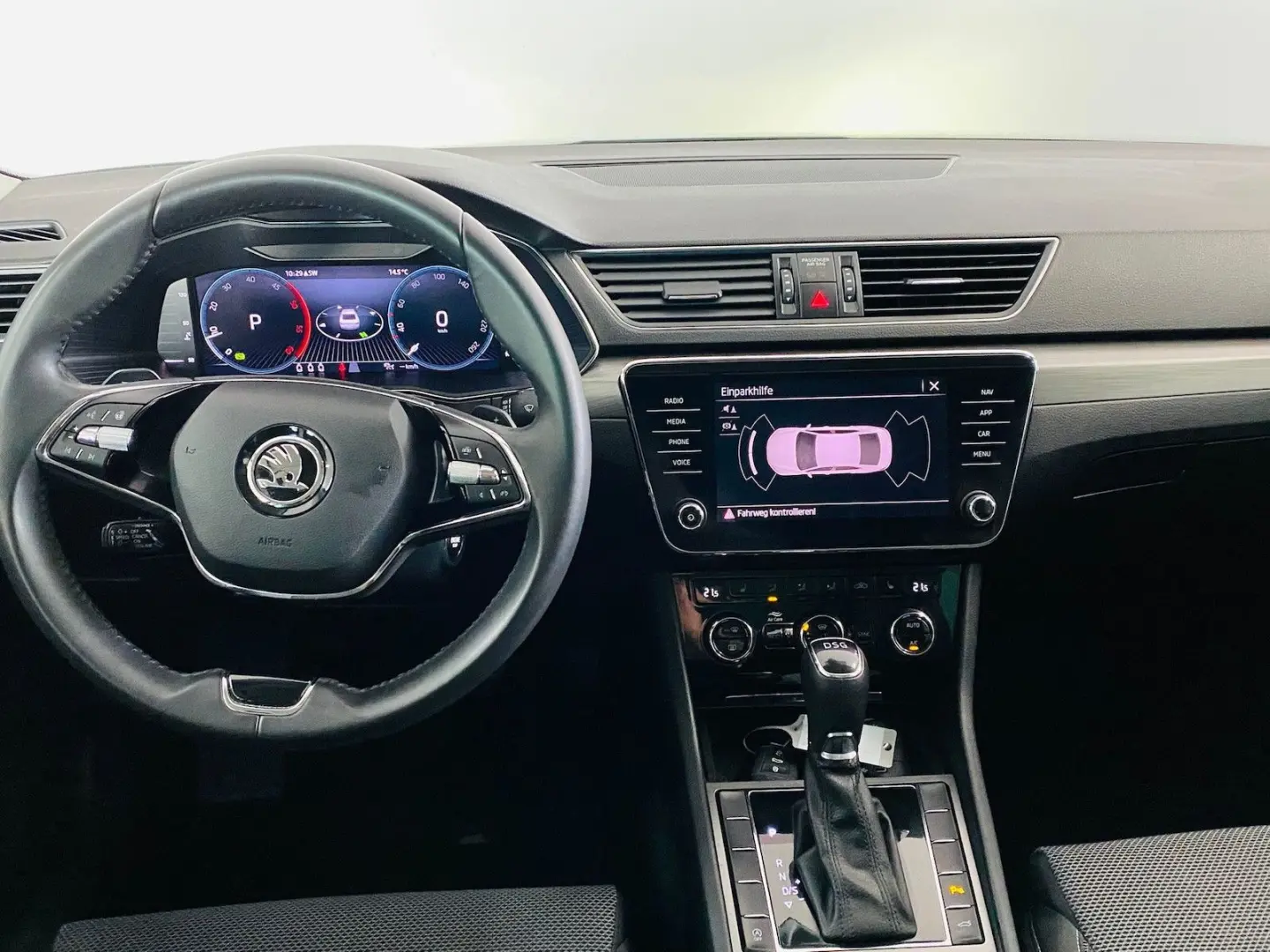 Superb Lim 2.0 TDI DSG STYLE NAVI ACC MATRIX AHK