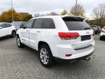 Grand Cherokee 3.0 CRD Summit LEDER NAVI PDC