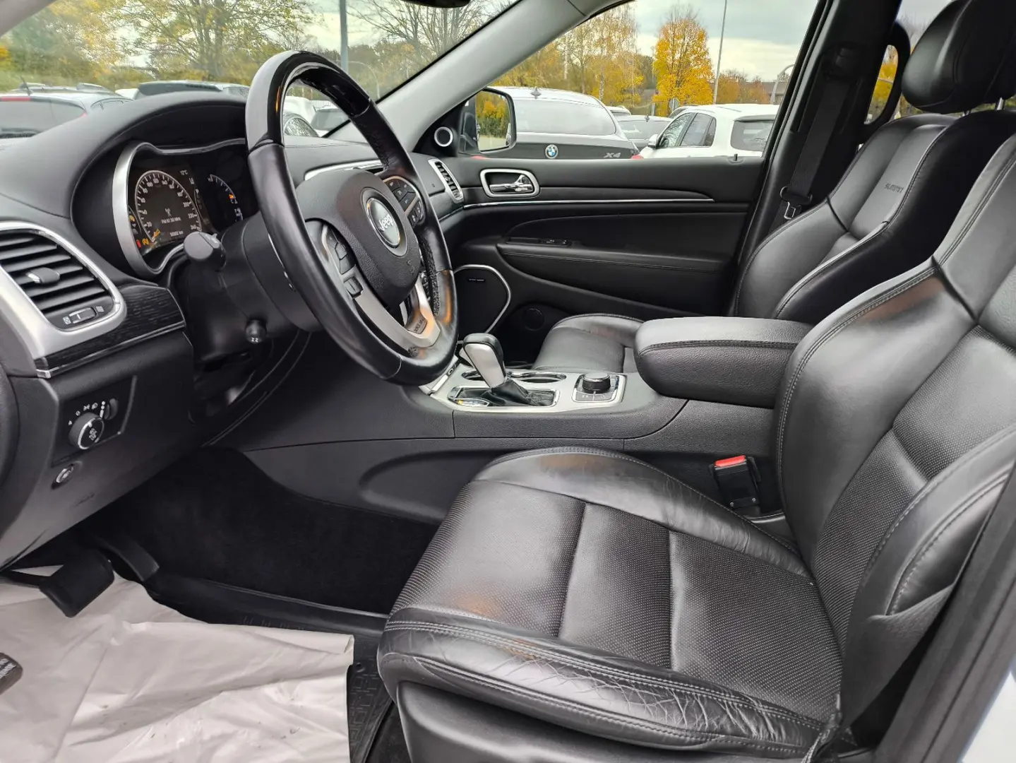 Grand Cherokee 3.0 CRD Summit LEDER NAVI PDC