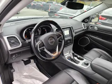 Grand Cherokee 3.0 CRD Summit LEDER NAVI PDC