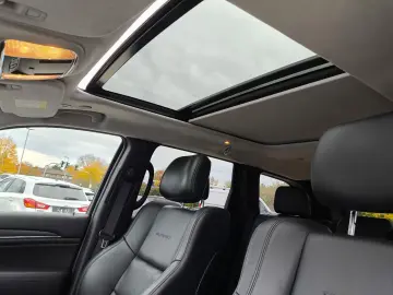 Grand Cherokee 3.0 CRD Summit LEDER NAVI PDC