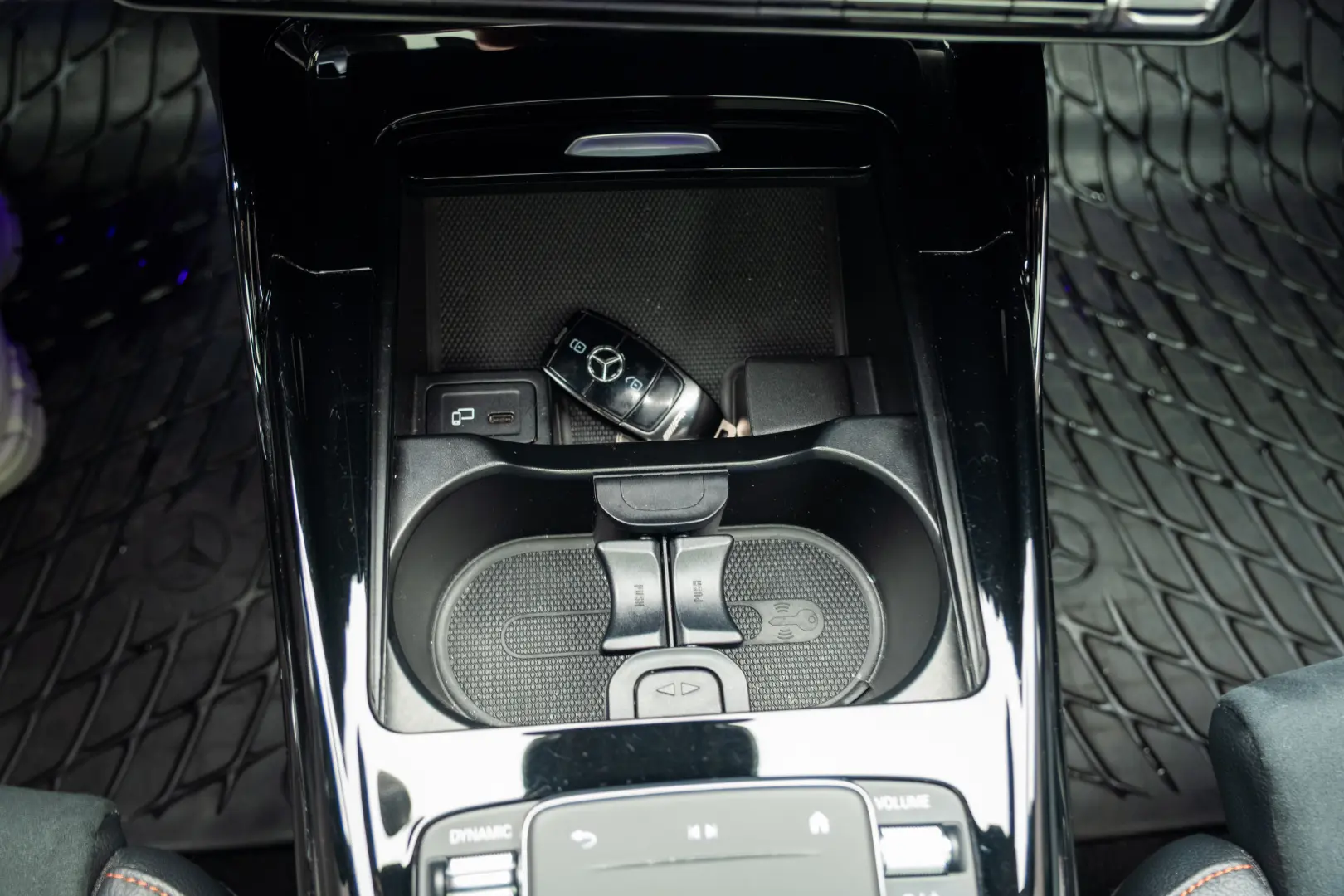 Mercedes Benz  AMG A35