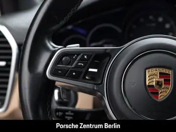 Cayenne S LED-Matrix Standheizung Luftfederung