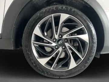 Tucson 2.0 CRDi Premium 4WD Aut.  PANO TOTWINKEL