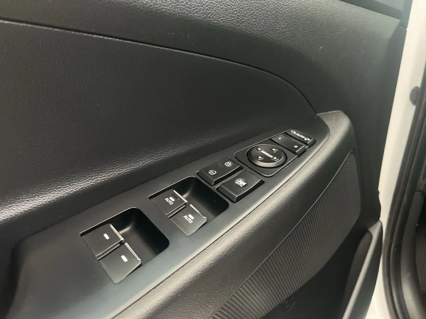 Tucson 2.0 CRDi Premium 4WD Aut.  PANO TOTWINKEL