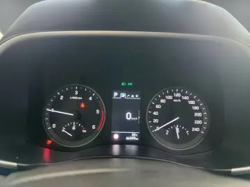 Tucson 2.0 CRDi Premium 4WD Aut.  PANO TOTWINKEL