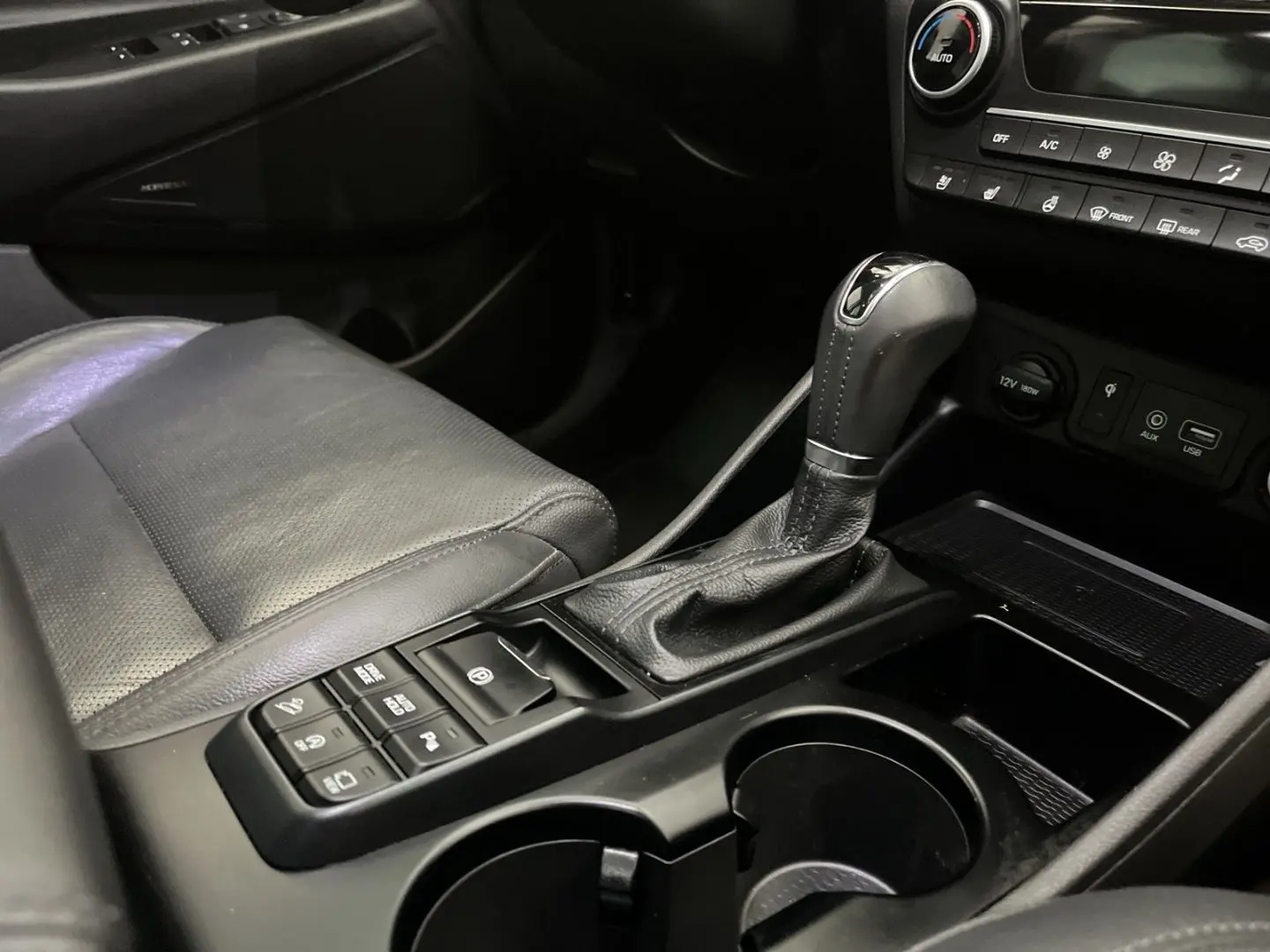 Tucson 2.0 CRDi Premium 4WD Aut.  PANO TOTWINKEL