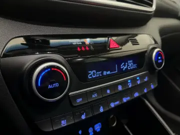 Tucson 2.0 CRDi Premium 4WD Aut.  PANO TOTWINKEL