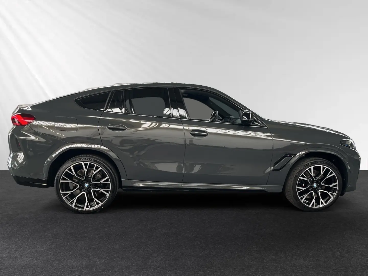 X6 M Competition  € 1.190 Zubehörbonus SkyLounge