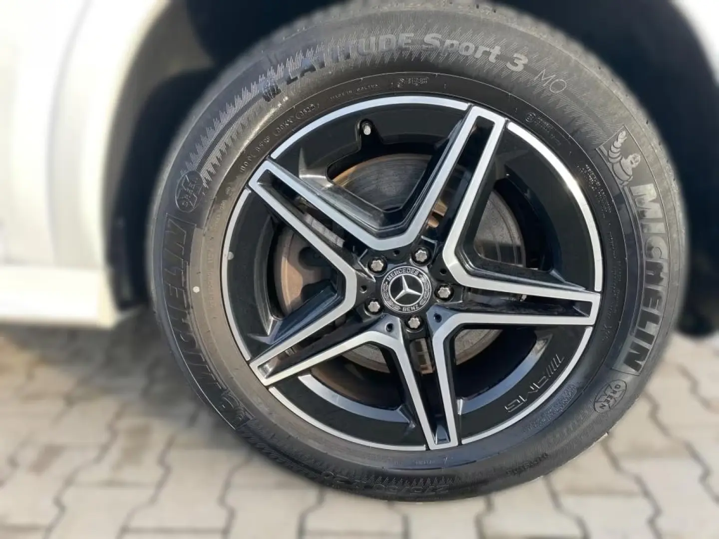 MERCEDES-BENZ GLE350e - AMG-Line - 4Matic