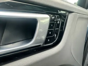 Cayenne S Panorama Sitzbelüft Matrix Luft AHK