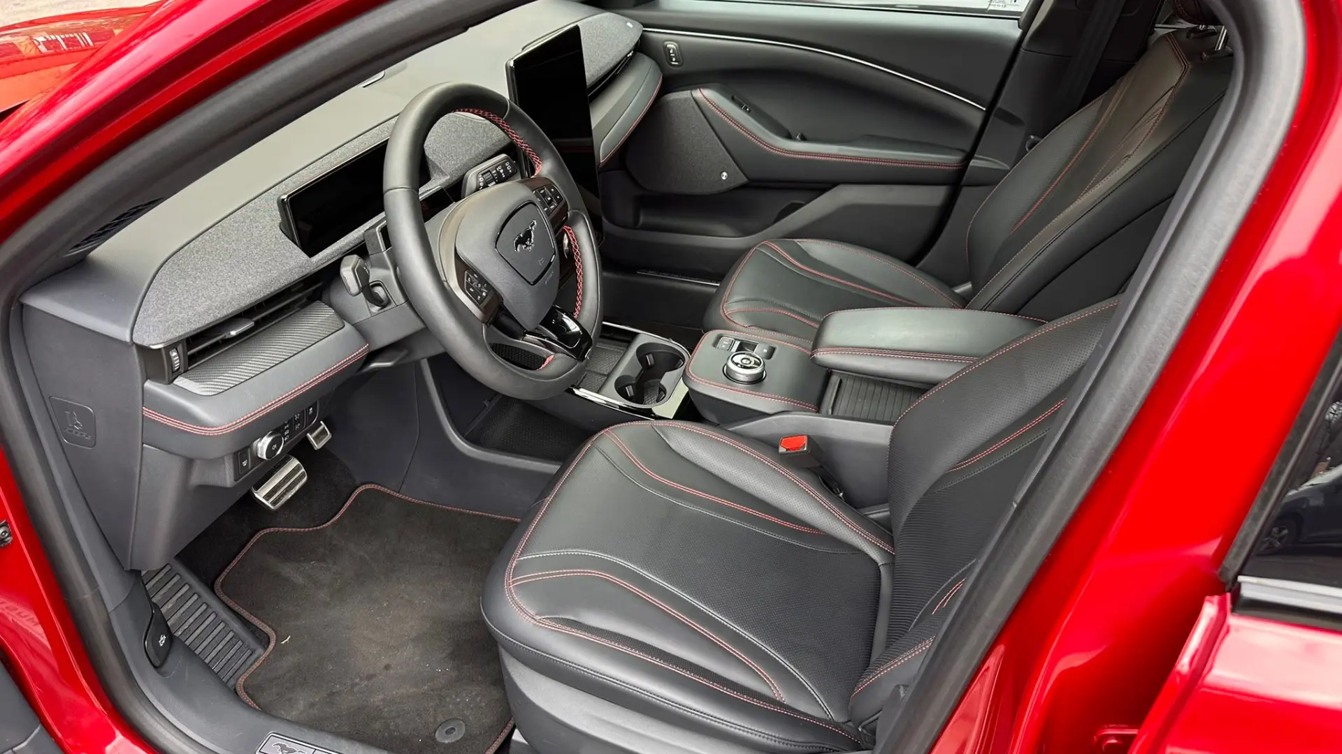 FORD MUSTANG Mach E AWD Premium