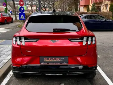 FORD MUSTANG Mach E AWD Premium