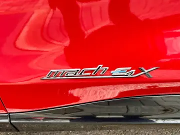FORD MUSTANG Mach E AWD Premium