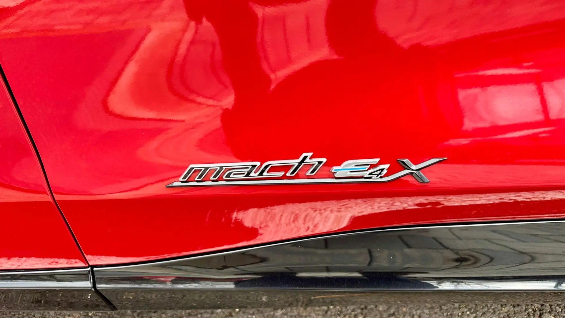 FORD MUSTANG Mach E AWD Premium