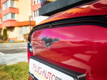 FORD MUSTANG Mach E AWD Premium