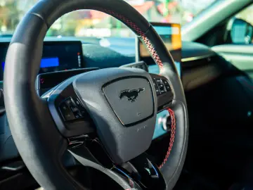 FORD MUSTANG Mach E AWD Premium