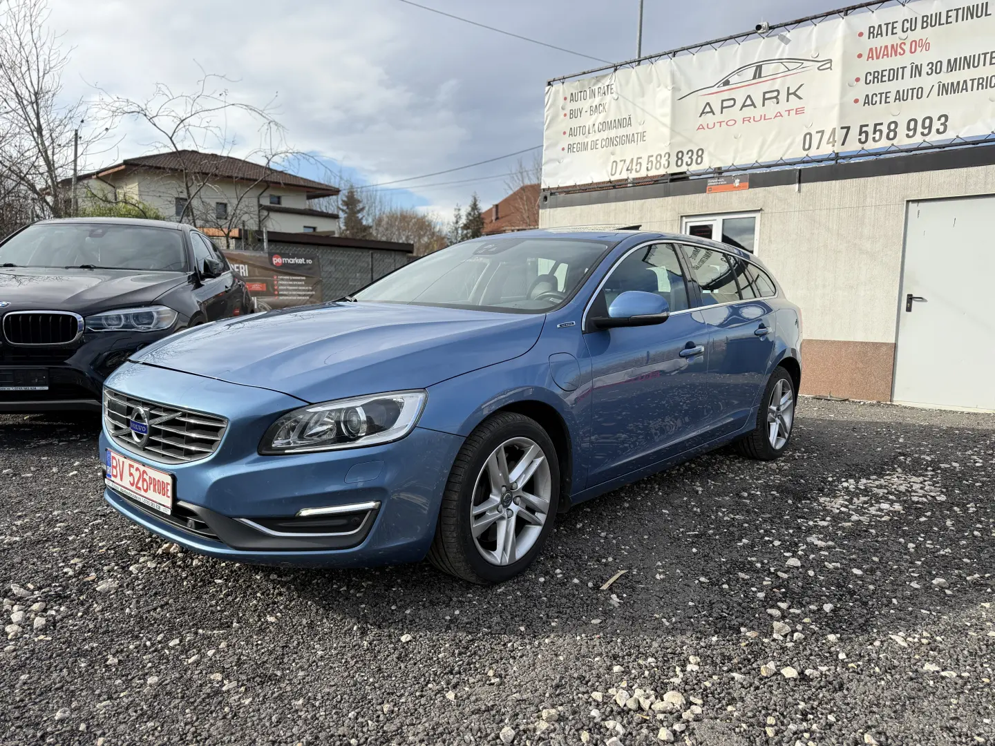 Volvo V60 D6  R-Design Full Option Plug-in Hybrid