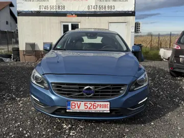 Volvo V60 D6  R-Design Full Option Plug-in Hybrid