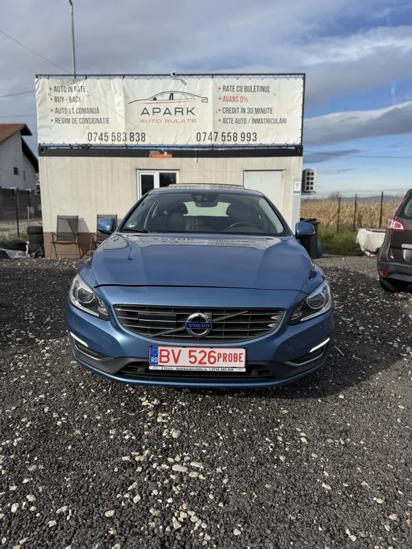 Volvo V60 D6  R-Design Full Option Plug-in Hybrid