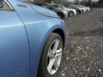 Volvo V60 D6  R-Design Full Option Plug-in Hybrid