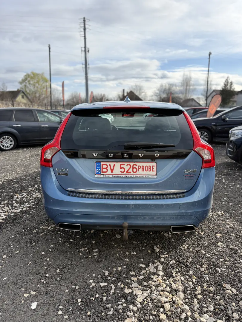 Volvo V60 D6  R-Design Full Option Plug-in Hybrid