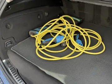 Volvo V60 D6  R-Design Full Option Plug-in Hybrid