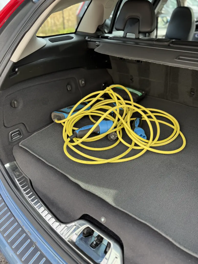 Volvo V60 D6  R-Design Full Option Plug-in Hybrid