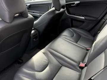 Volvo V60 D6  R-Design Full Option Plug-in Hybrid