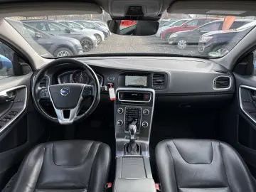 Volvo V60 D6  R-Design Full Option Plug-in Hybrid