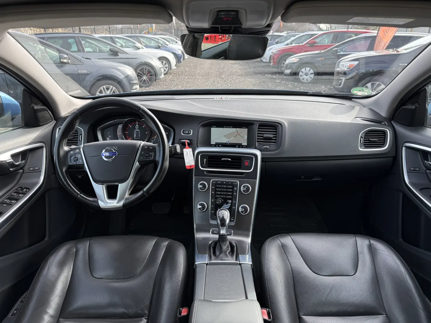 Volvo V60 D6  R-Design Full Option Plug-in Hybrid