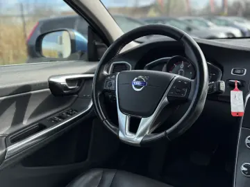 Volvo V60 D6  R-Design Full Option Plug-in Hybrid