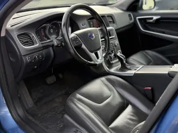 Volvo V60 D6  R-Design Full Option Plug-in Hybrid