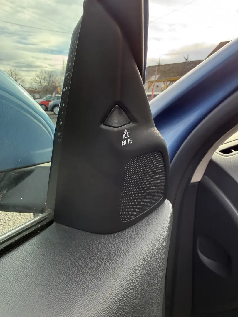 Volvo V60 D6  R-Design Full Option Plug-in Hybrid