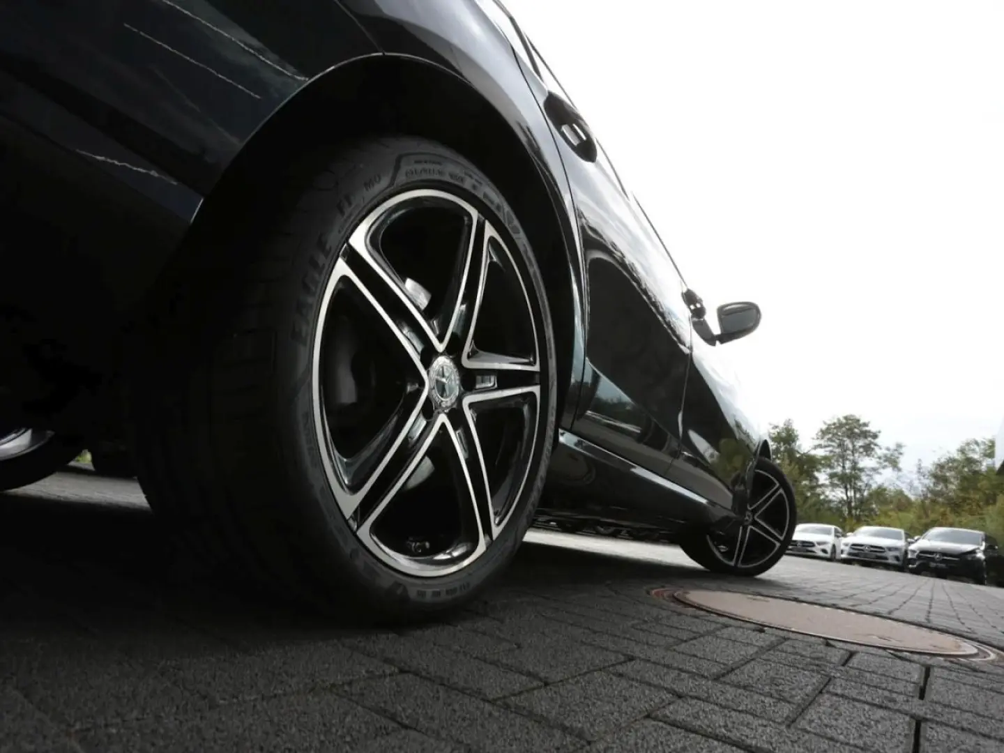 E 300 e Avantgarde Night Panorama Distronic