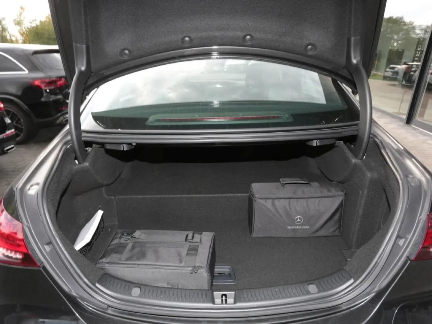 E 300 e Avantgarde Night Panorama Distronic