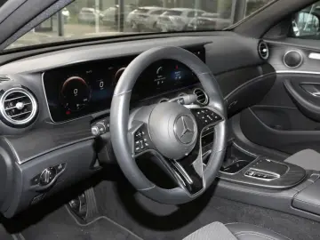 E 300 e Avantgarde Night Panorama Distronic