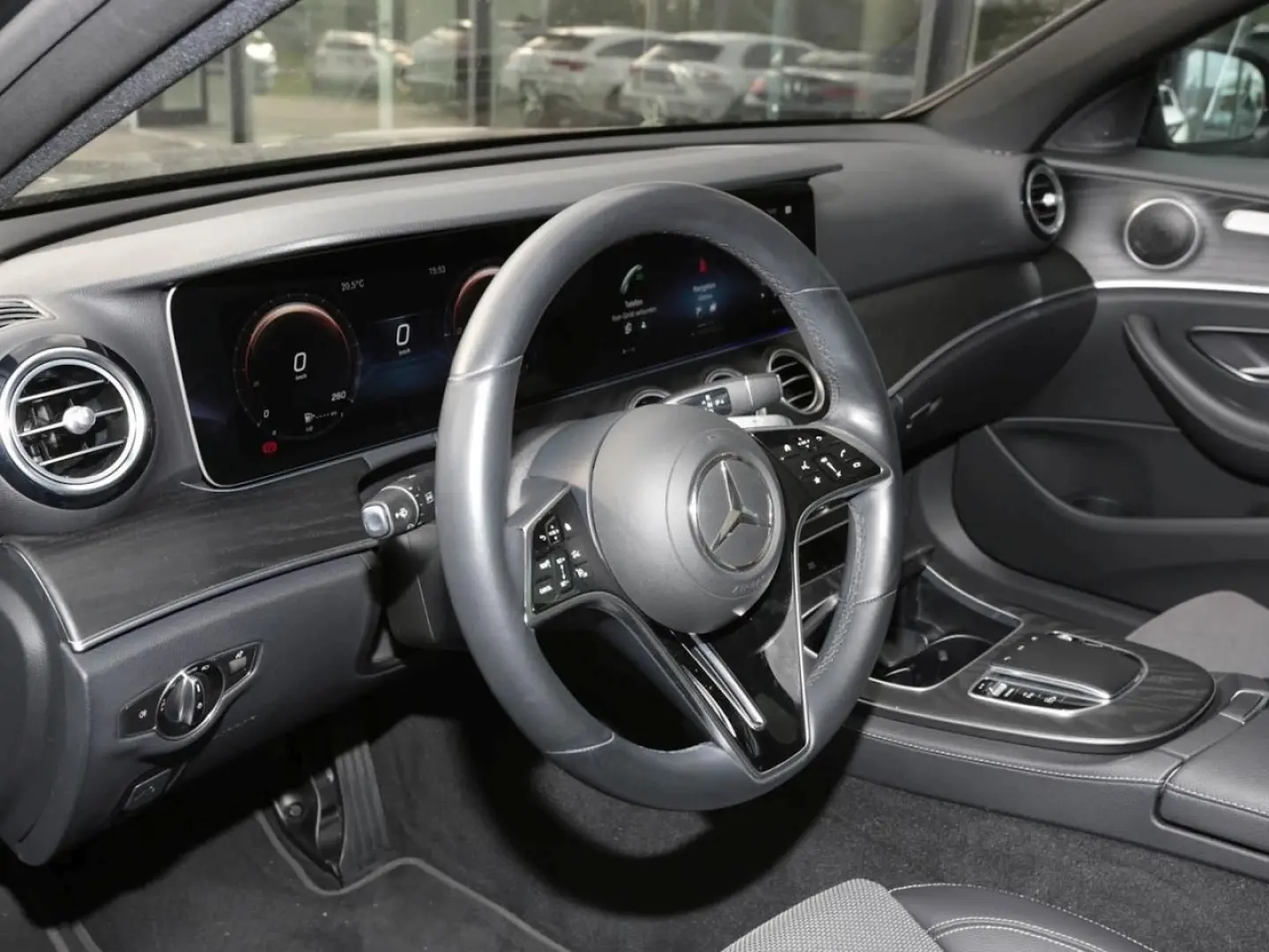 E 300 e Avantgarde Night Panorama Distronic