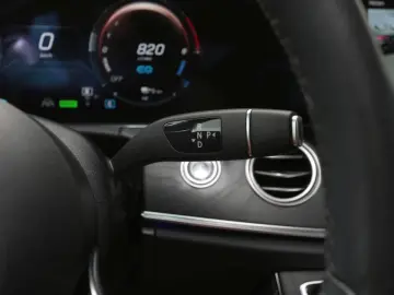 E 300 e Avantgarde Night Panorama Distronic