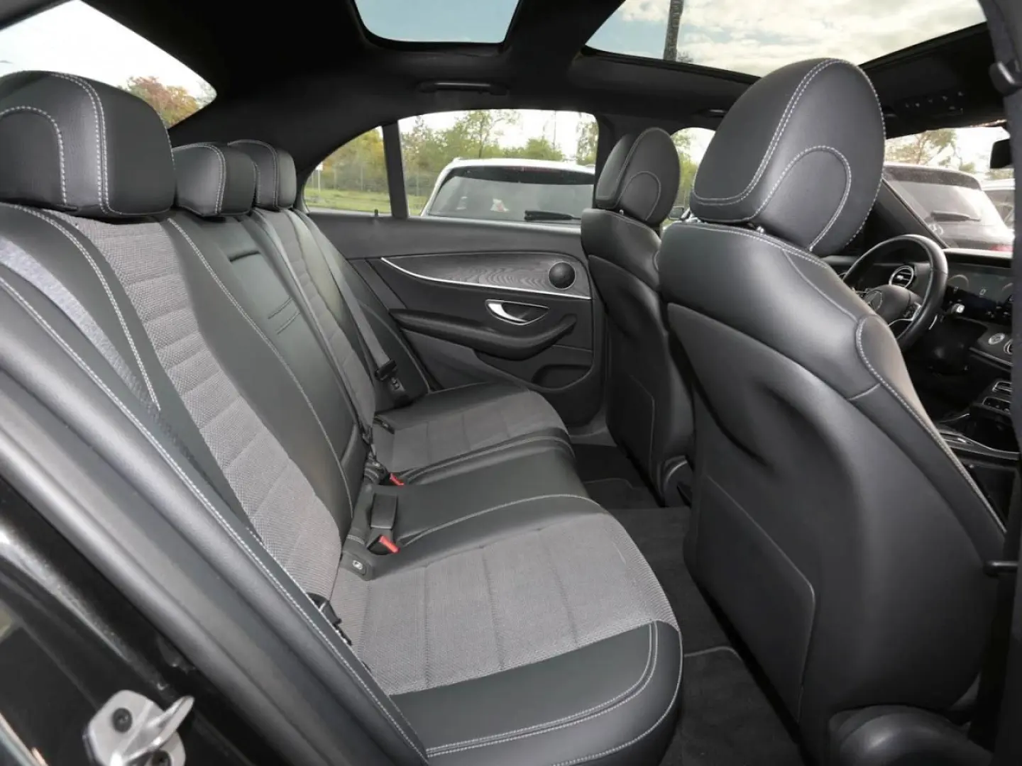 E 300 e Avantgarde Night Panorama Distronic