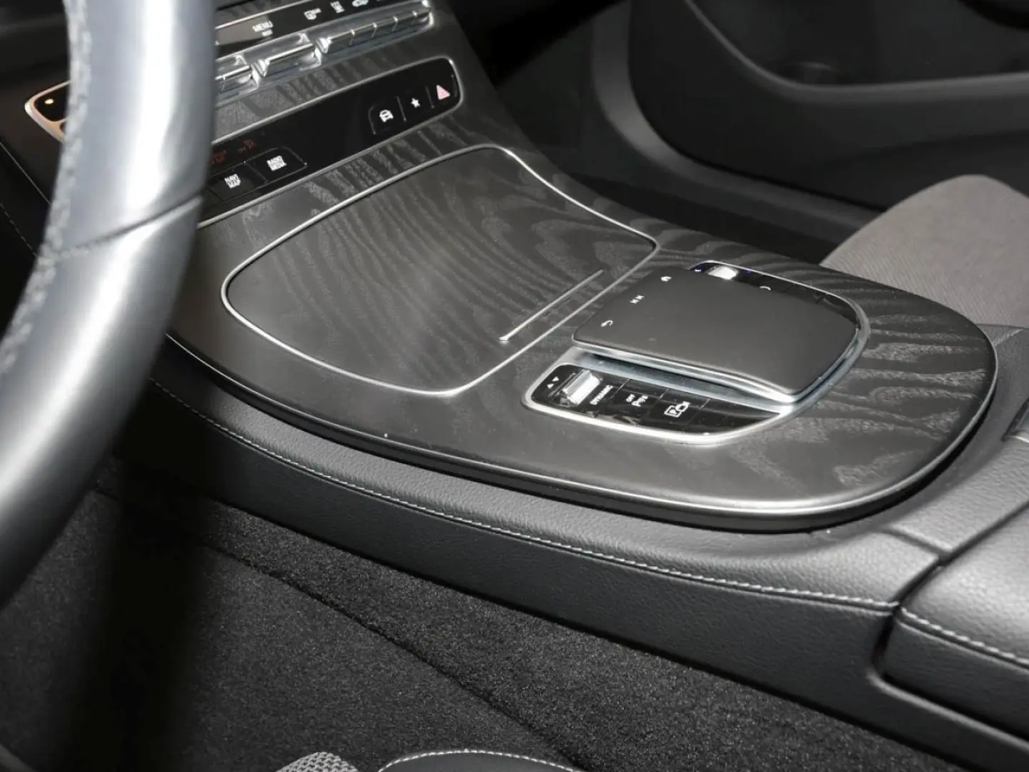 E 300 e Avantgarde Night Panorama Distronic