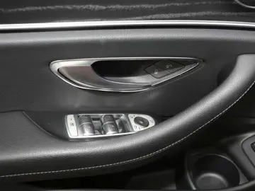 E 300 e Avantgarde Night Panorama Distronic