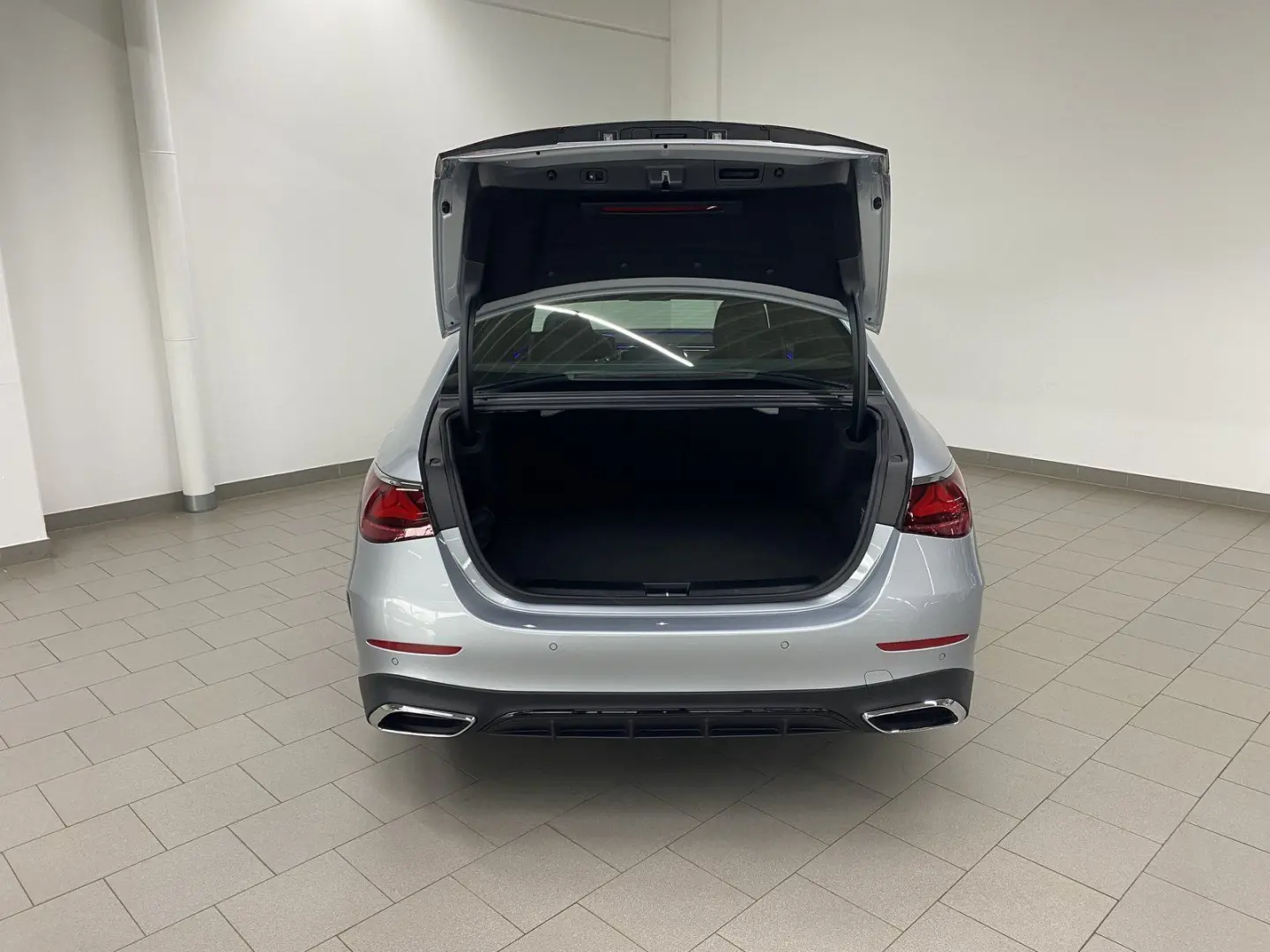 E 300 de 4M AMG NIGHT DISTR AHK LED KAMERA KLIMA