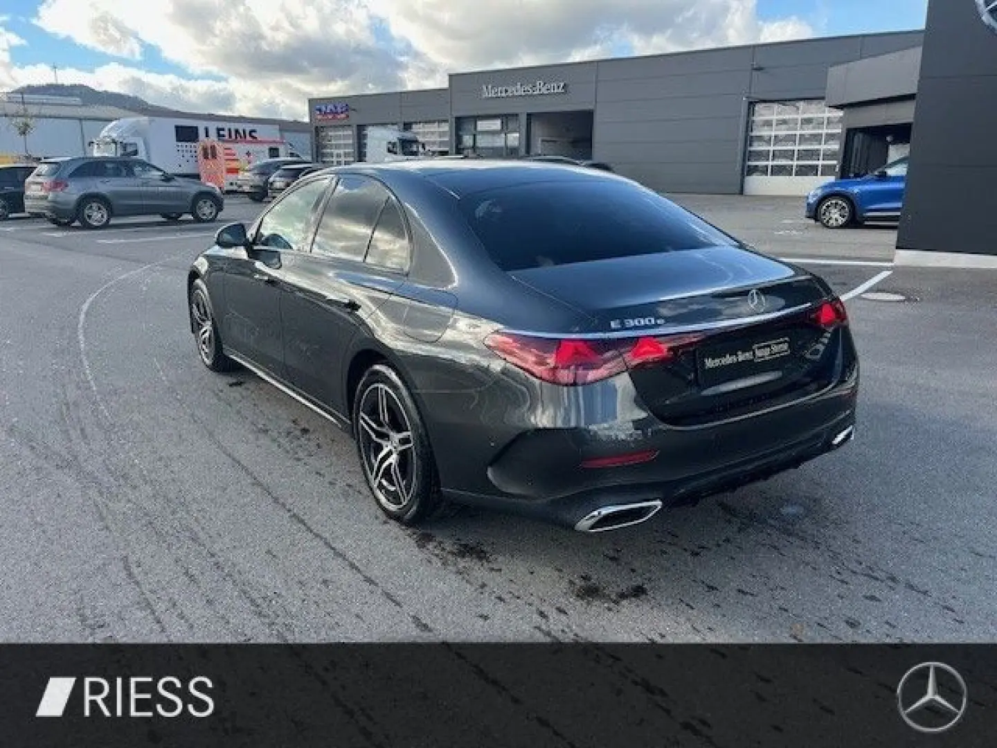 E 300 e Lim AMG Sport Night Distr Pano W-Paket 1