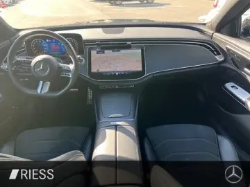 E 300 e Lim AMG Sport Night Distr Pano W-Paket 1