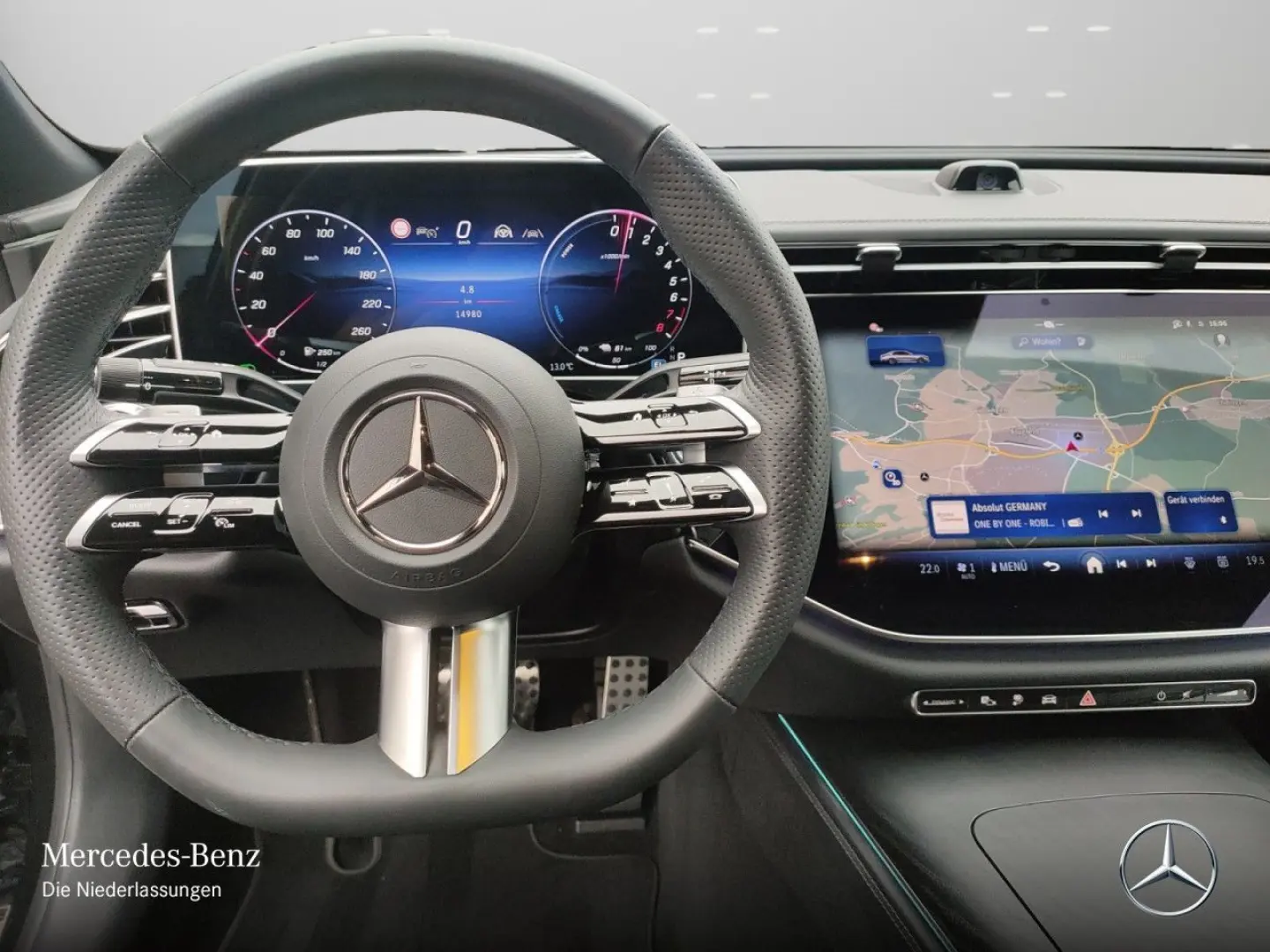 E 400 e 4M AMG Prem. NIGHT SUPERSCREEN 20  Bur4D