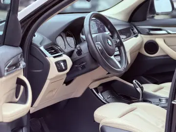 BMW X1 sDrive 20i Sport Line