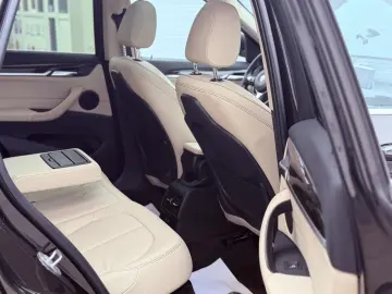 BMW X1 sDrive 20i Sport Line