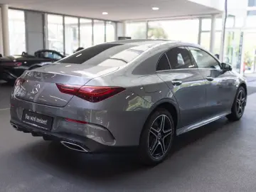 CLA 250 e AMG Plus Pano 360  Keyless Memo Multi
